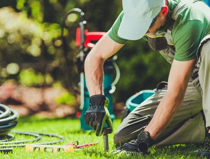 8 SERVICES(LAWN MAINTENANCE)
